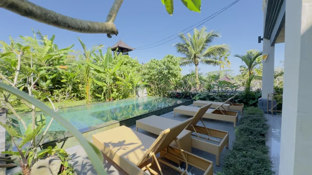 Swimming pool with villa views at Jambangan Bali Villa Ubud